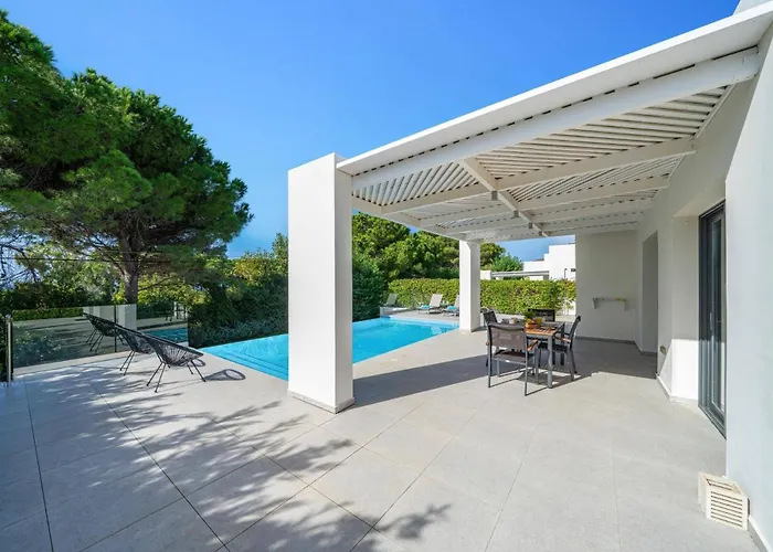 Villa La By