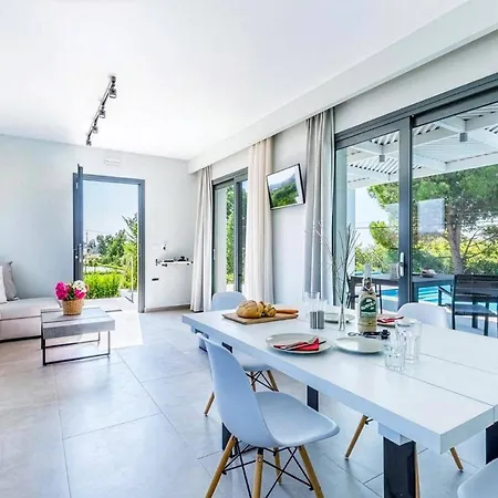 빌라 La By 스보로나타